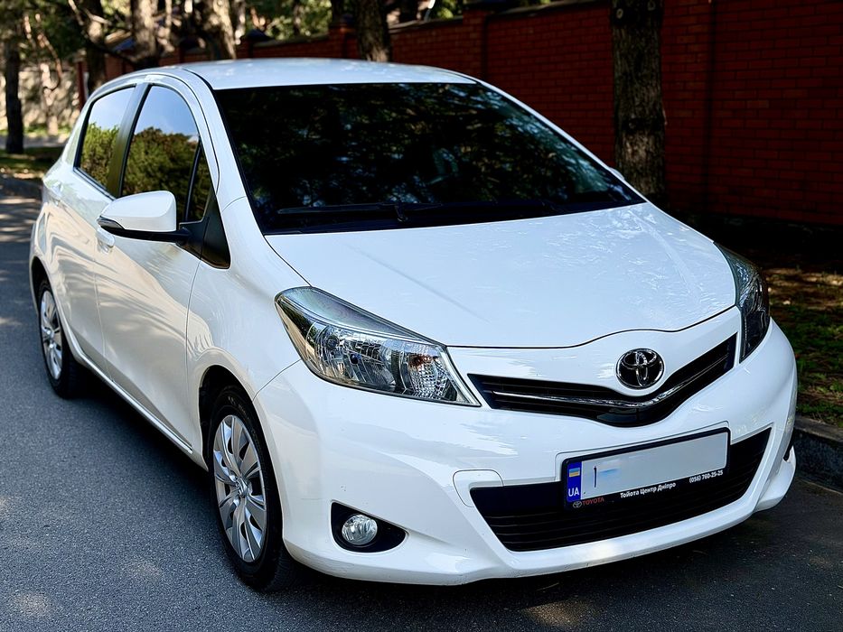 Toyota Yaris 2012 АВТОМАТ!!