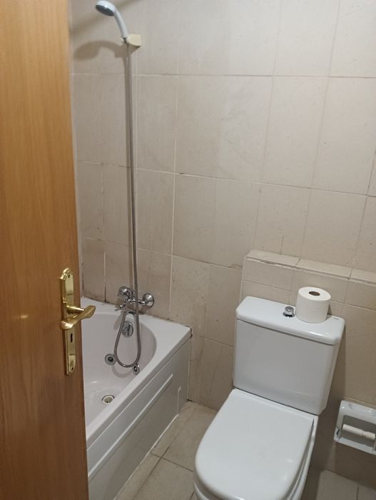 Aluguer de dois quartos com suíte