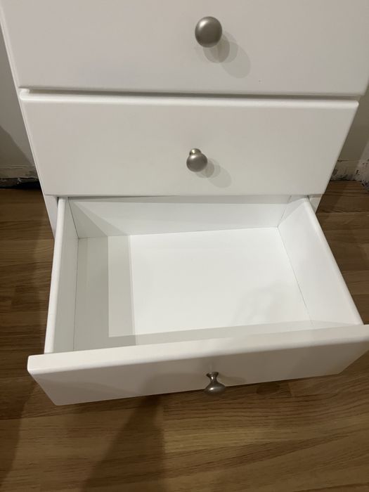 Mesinha de cabeceira