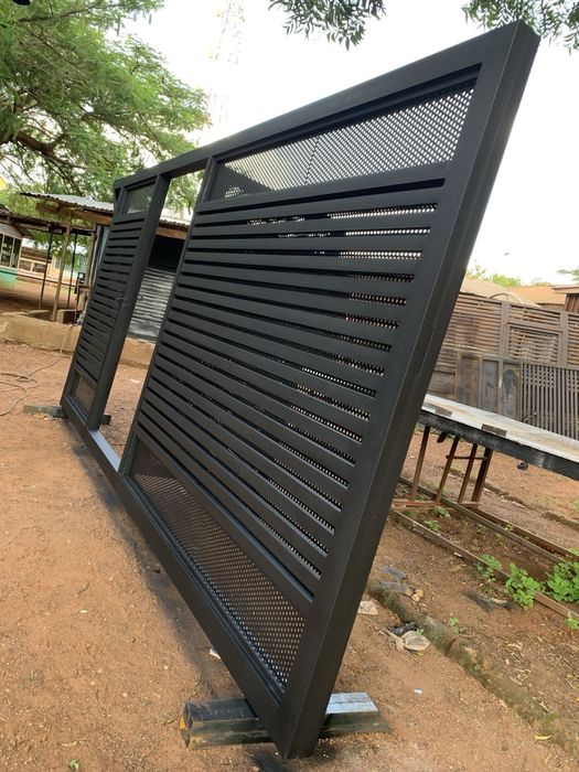 Автоматичні ворота відкатні, розстібні, секційні, рулонні, ролетні