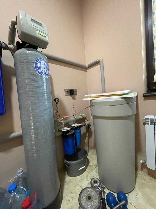 Продам дом в Обуховке, с гостевым домом/озеро/мустанг/седьмое небо