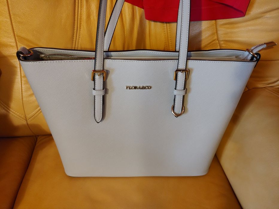 Jasno błekitna , pastelowa torebka flora&co na ramię, listonoszka