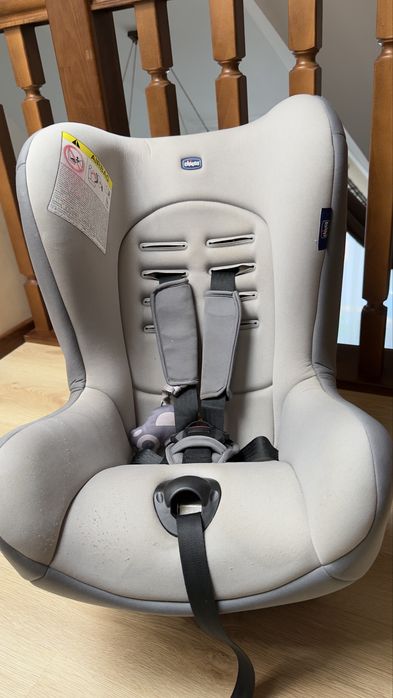 Автомобільне крісло Chicco