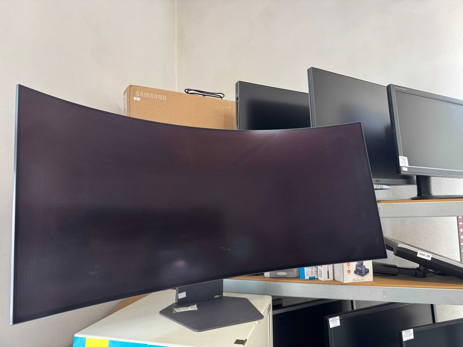 (15) Monitor LG UltraGear OLED 45GX950A-B