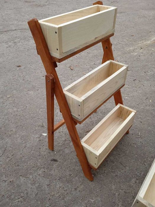 Столярные изделия под заказ, двери, кровати, лестницы в дом, беседки +