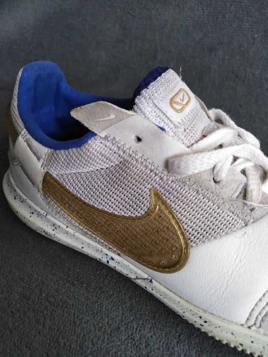 NIKE. Buty damskie sportowe.
