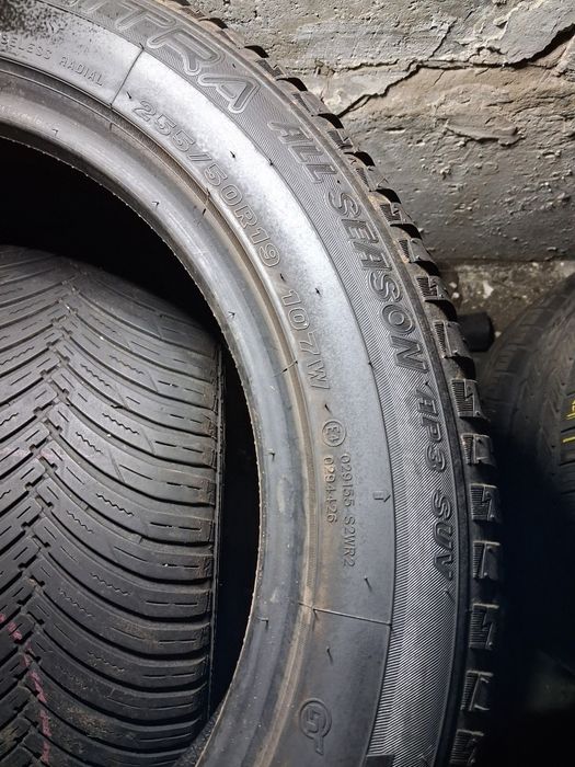 255/50-R19 Maxxis Premitra шини всесезонні ПАРА