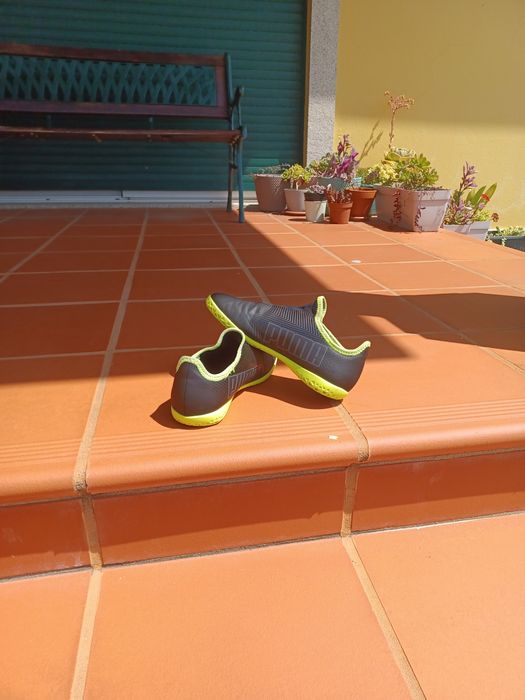 Sapatilhas Puma futsal criança 34.5 ótimo estado