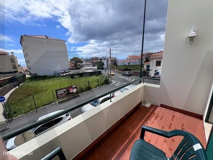 Apartamento T1 Mobilado e Equipado no Centro do Caniço