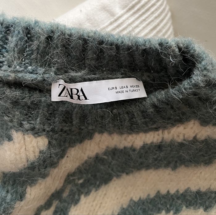 Pull-over Zara verde e branco