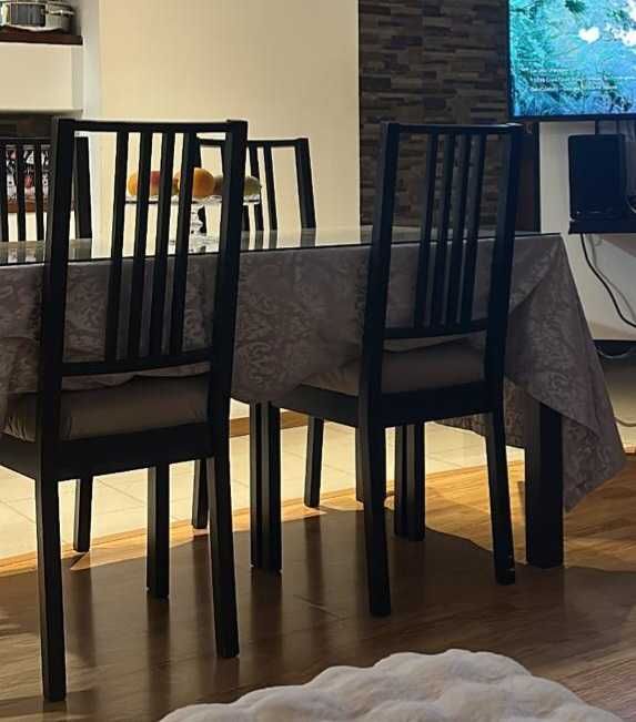 Mesa de jantar extensível com 4 cadeiras fofas