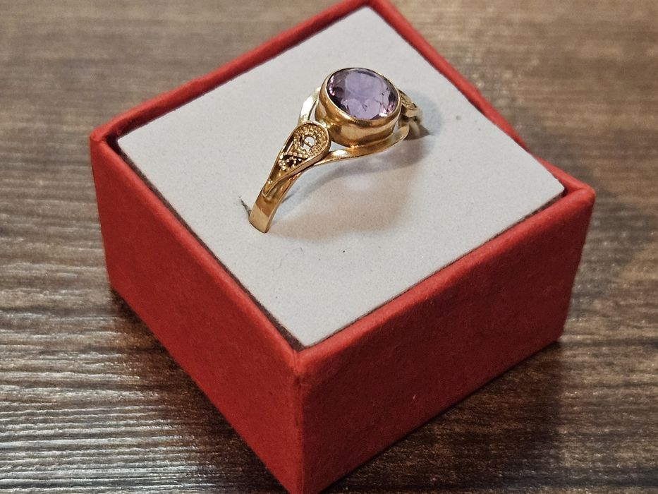 Złoty pierścionek od Lombardia Katowice