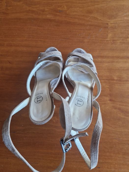 Sandálias de salto alto compensadas em couro genuíno "Bagatt"