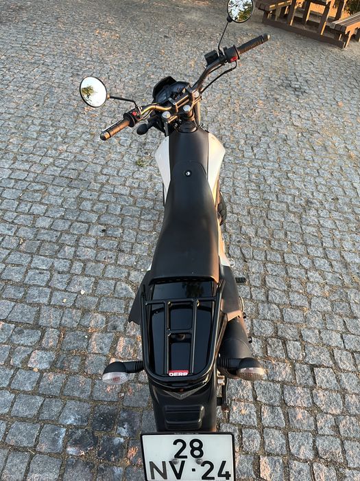 Derby Cross City 125