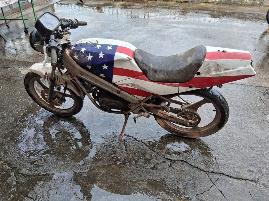 Motorizada Susuki wolf