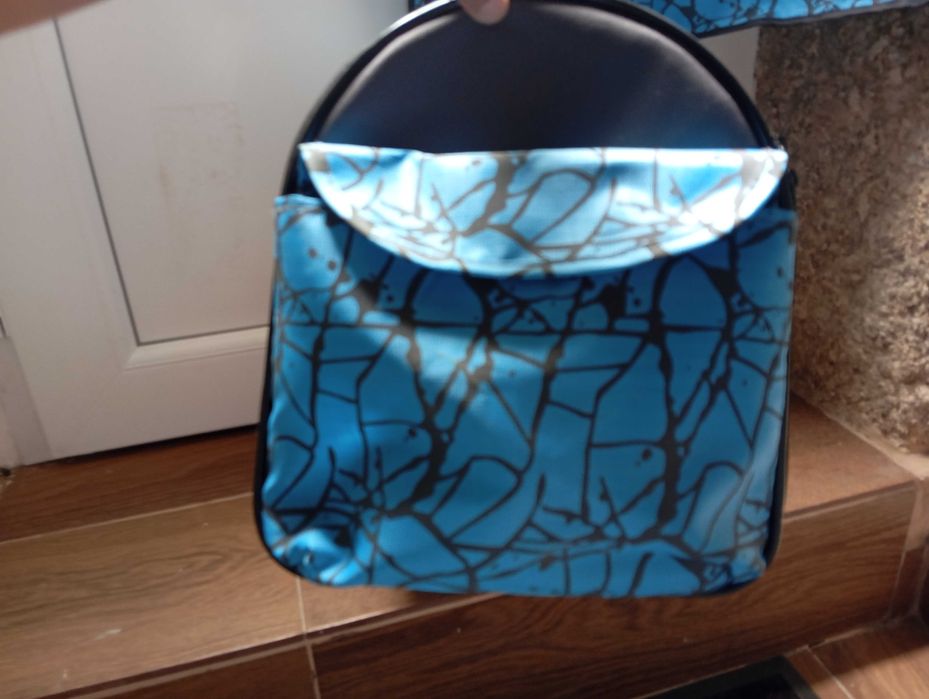 Transportadora de animais (pequeno-medio porte) Nova