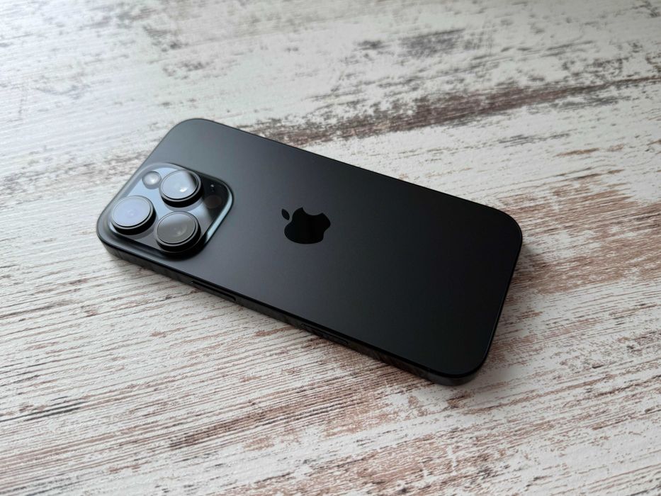 Apple iPhone 16 Pro 128GB / stan idealny / Bat. 92%