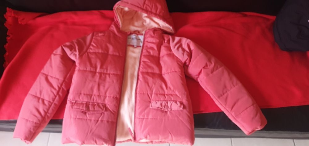 Casaco , Camisolas , Pijama, ténis,  calças muito mais bom preço.