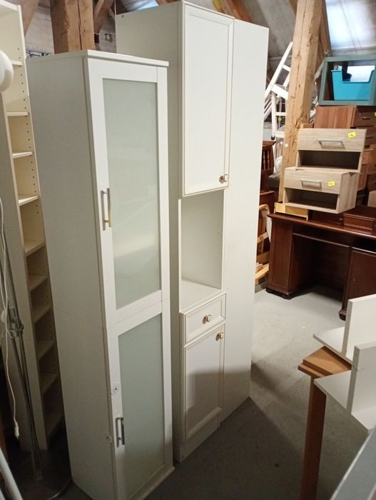 Szafki łazienkowe słupki