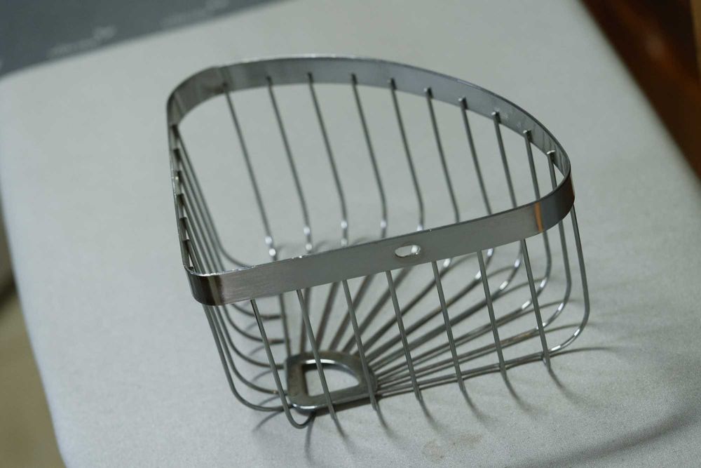 Cesto de duche de canto cromado
