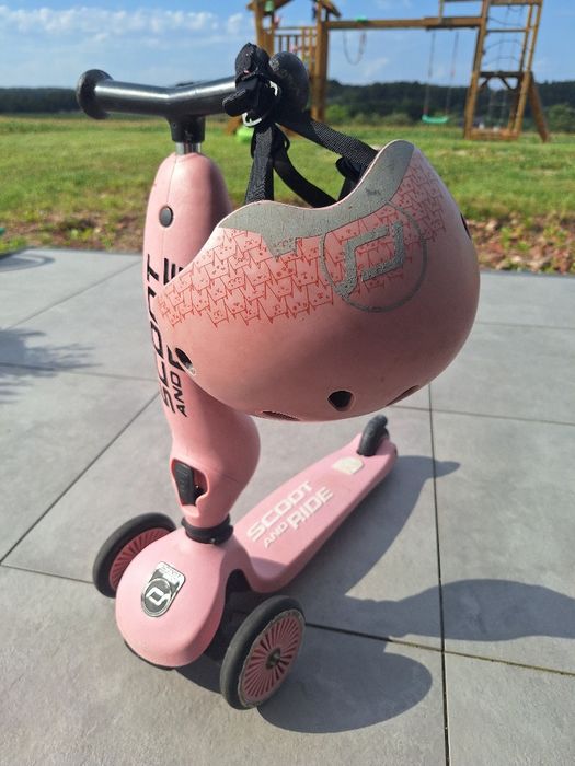 Hulajnoga Scoot and Ride z kaskiem