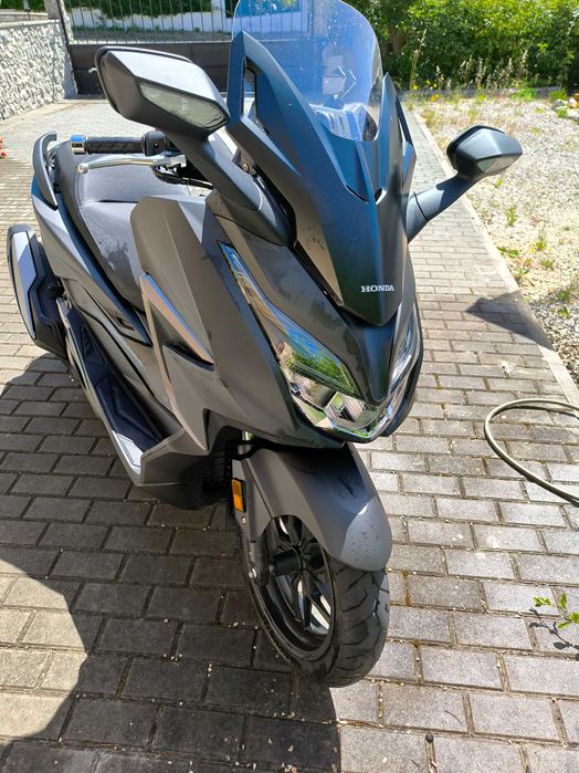 Honda Forza 350 cc como nova 2.050 km