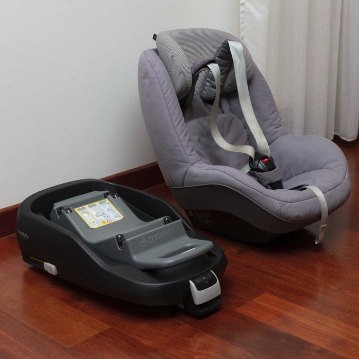 Fotelik samochodowy Maxi-Cosi Pearl 9-18kg + baza FamilyFix isofix