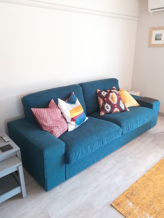 Sofá Kivik azul 3 lugares Almancil • OLX Portugal