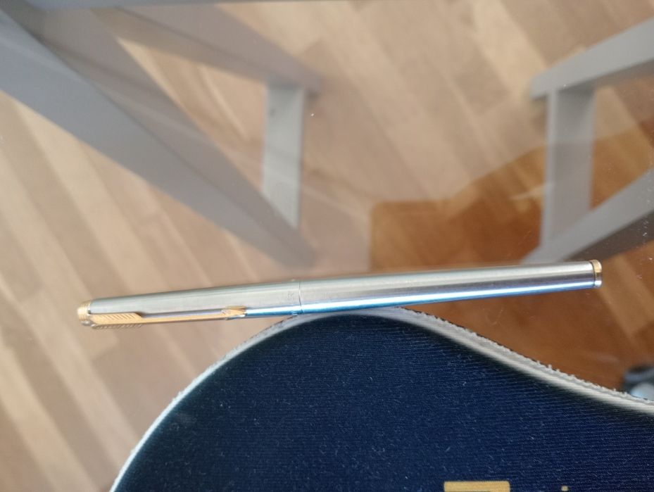 Caneta-tinteiro Parker 45 Flighter cano de aço inoxidável 14K