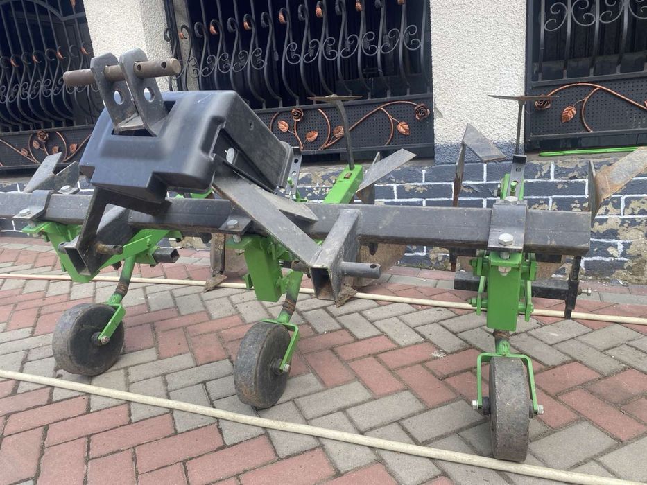 продам  культиватор до трактора