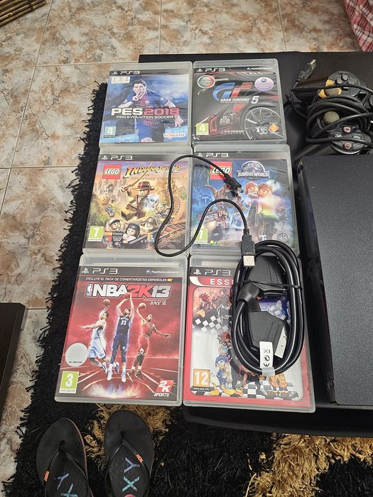 Playstation 3  320 gb com jogos