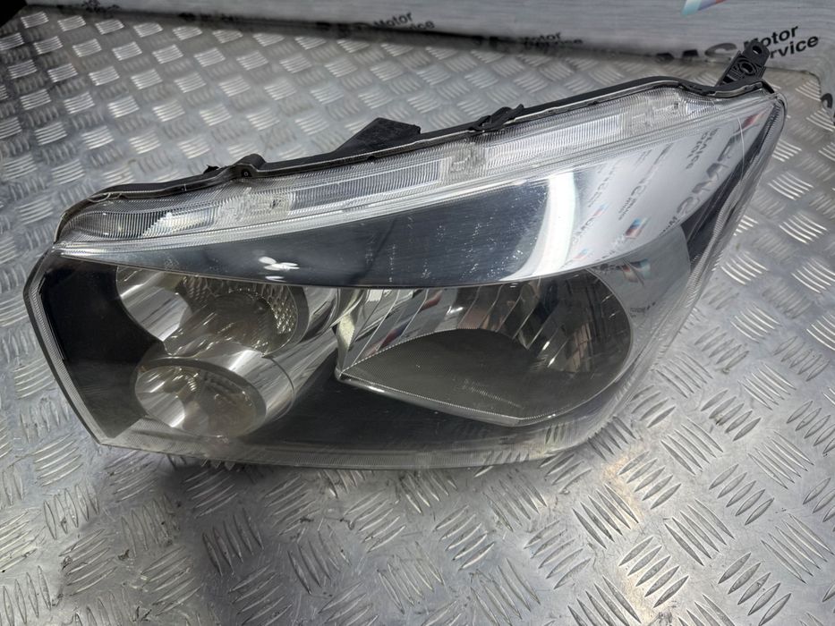 Фара передняя левая Suzuki Celerio