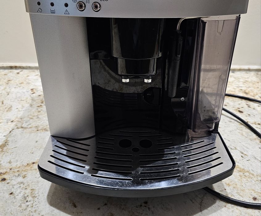 Kawiarka Ekspres DeLonghi Magnifica