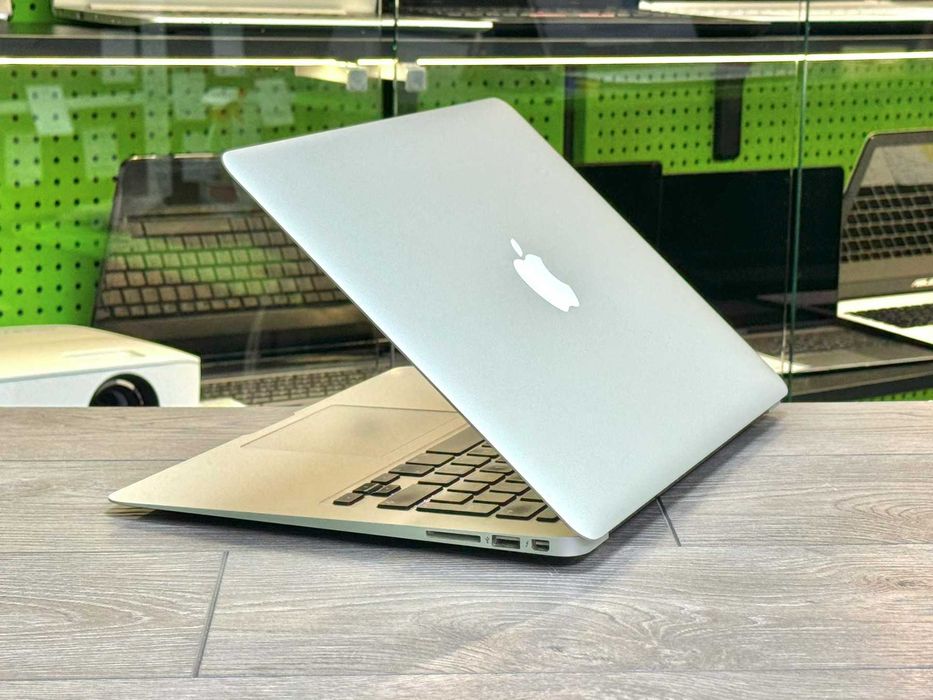 Macbook Air / 13 дюймів / 8 RAM | MAC OS + Windows | Нова АКБ | Є оплата частинами МОНО/ПРИВАТ