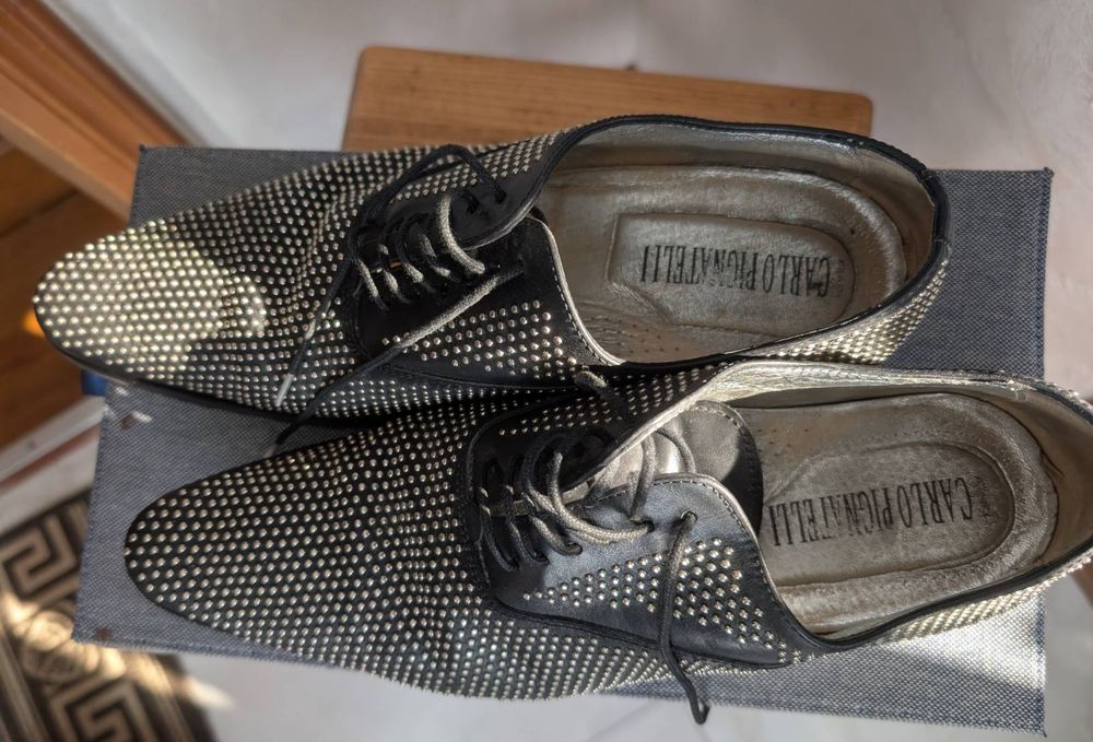 Продам брендові мешти