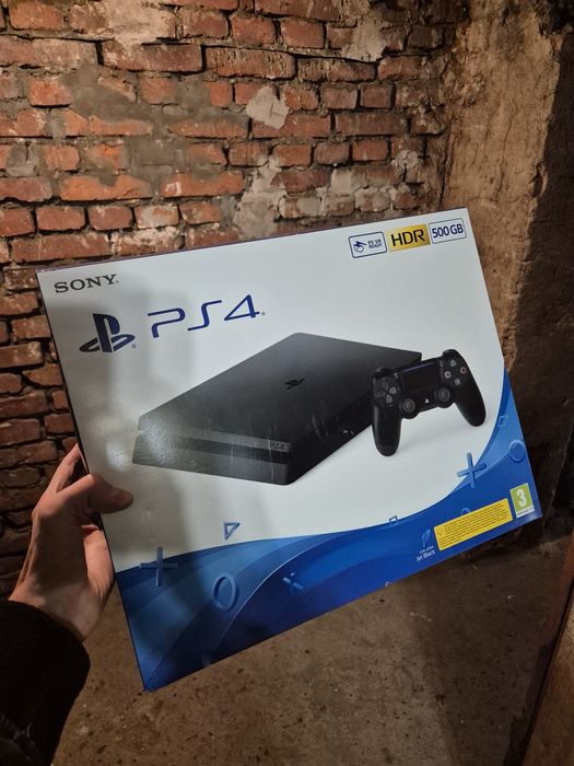 PlayStation 4 slim 500gb na święta plus gratisy