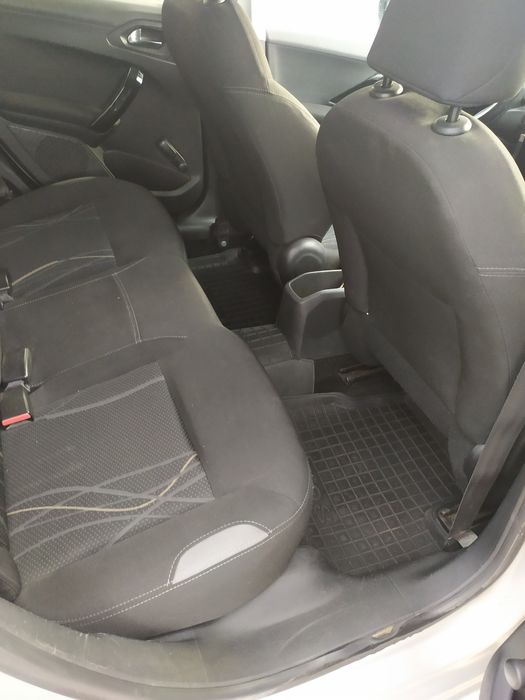 Peugeot 208 Пежо 208 2013