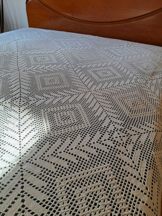 Colcha de Renda Feita à Mão, nunca usada