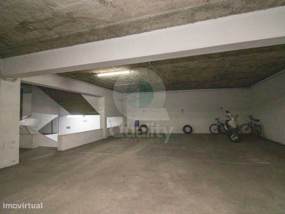 Lugar de Parqueamento no Centro do Barreiro