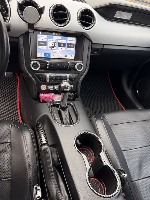 Продам Ford Mustang 2.3 Premium 2016