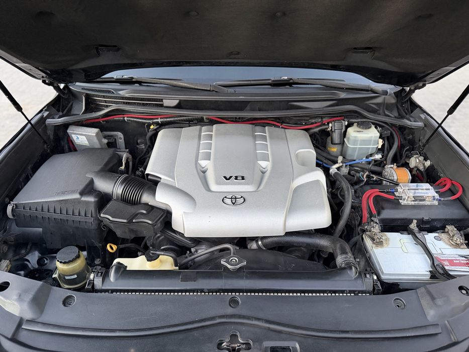 Продам ленд крузер  200