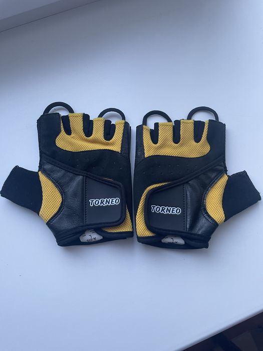 Рукавички для фітнесу, культуризму Torneo