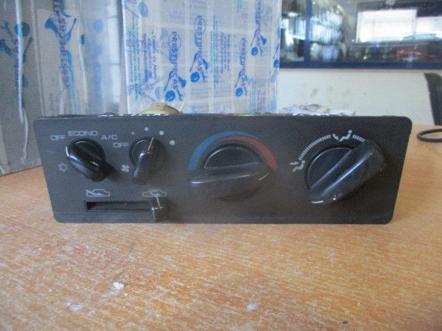 Comando chauffage / sofagem MITSUBISHI Space Wagon (N3_W, N4_W)