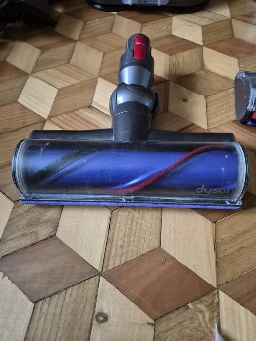 Dyson V8 Absolute odkurzacz pionowy bardzo duży zestaw