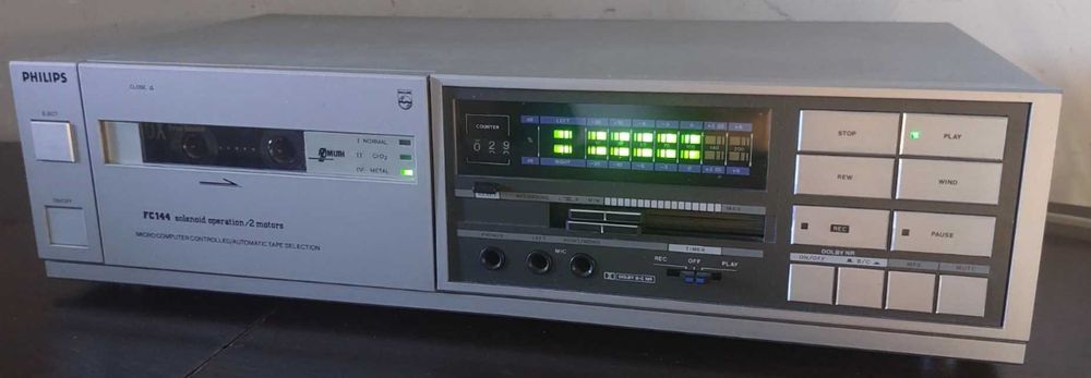 касетна дека Philips FC144