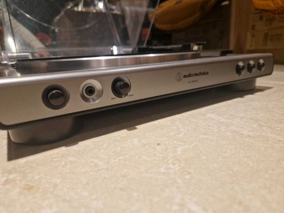 Gramofon Audio-TECHNICA AT LP60X