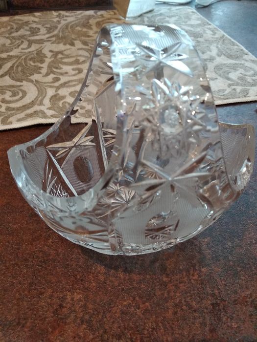 Хрустальна (кришталева)корзинка Чехія