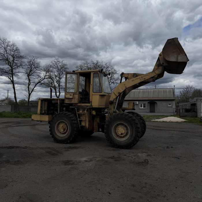 Фронтальний навантажувач ТО-18 Амкодор