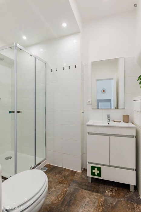 Apartamento com 2 quartos - localizado em Intendente Lisbon