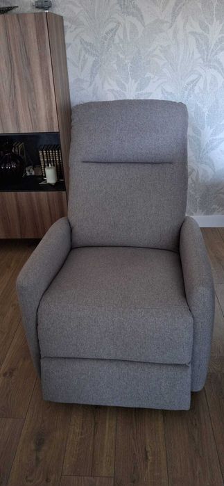 Cadeirão Relax Elétrico muito confortável cinzento tecido